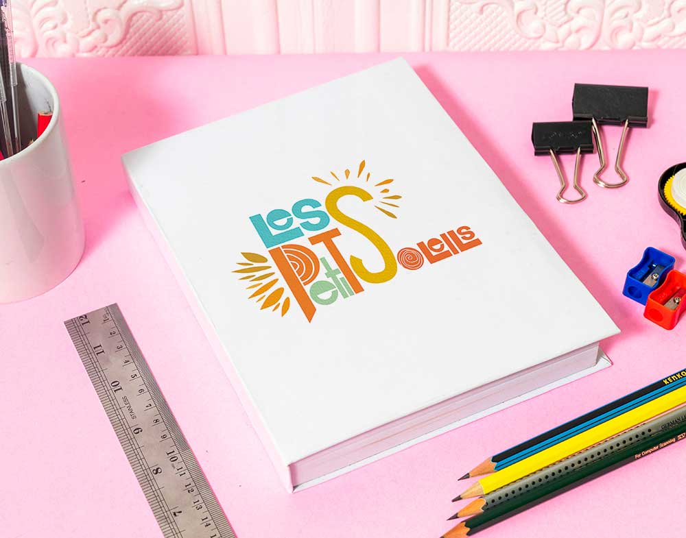 Les Petits Soleils sur cahier